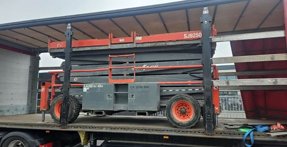 Skyjack  Diesel SJ 9250 Nacela foarfeca 17.2m diesel Skyjack SJ9250