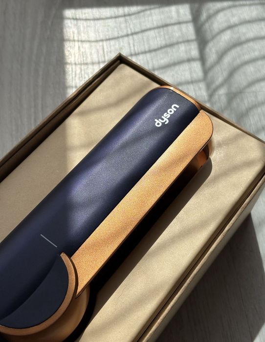 Dyson airstrait  placa