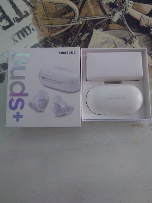 Безжични слушалки samsung buds +