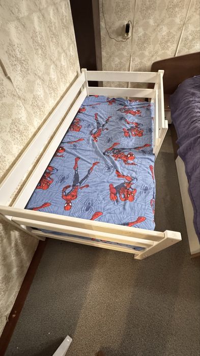 Продам Кровать детская в отличном состоянии