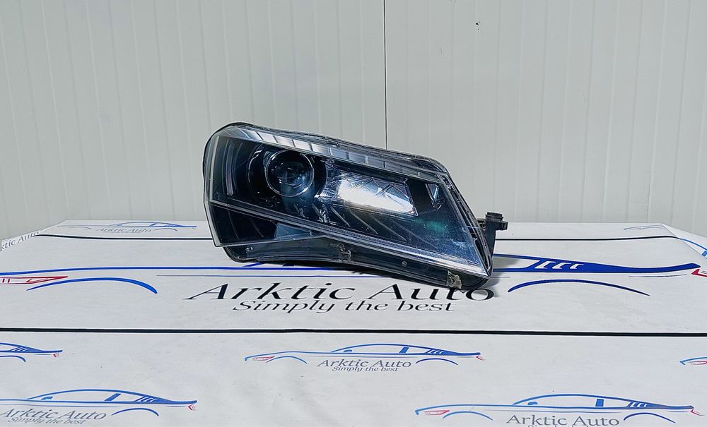 Far dreapta bixenon adaptiv Skoda Superb 3 dupa 2015 cod 3V1941016B