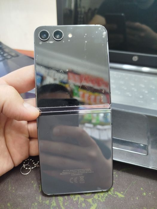 Samsung FLIP 5 8/256 GB на запчасти не дорого