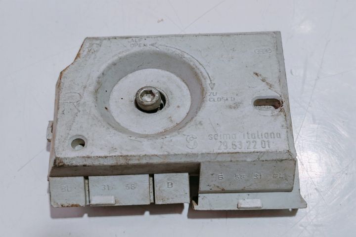 Soclu Stop Dreapta 29632201 Audi 90  seria