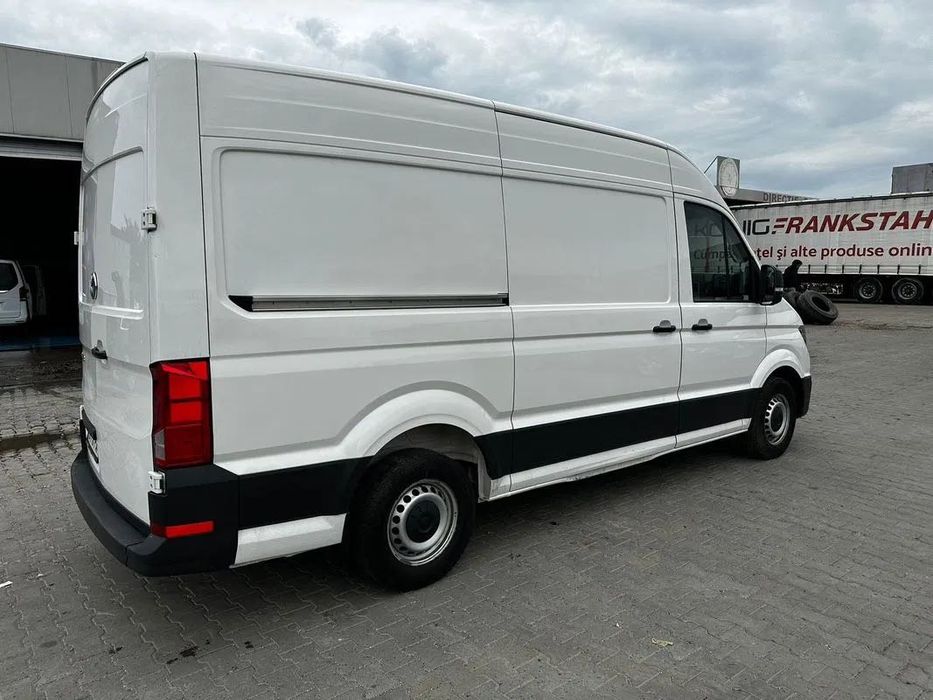 Inchiriere duba fara sofer vw crafter 450lei/zi