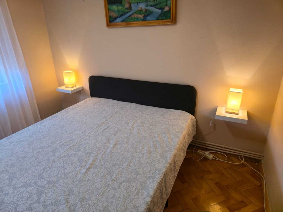 Apartament 2 camere, micro 17, etaj 2