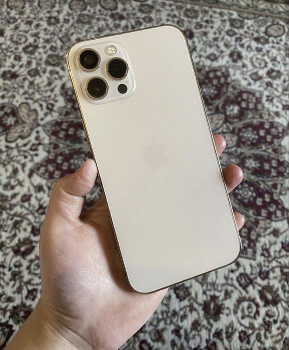 Продам Айфон 15 512gb