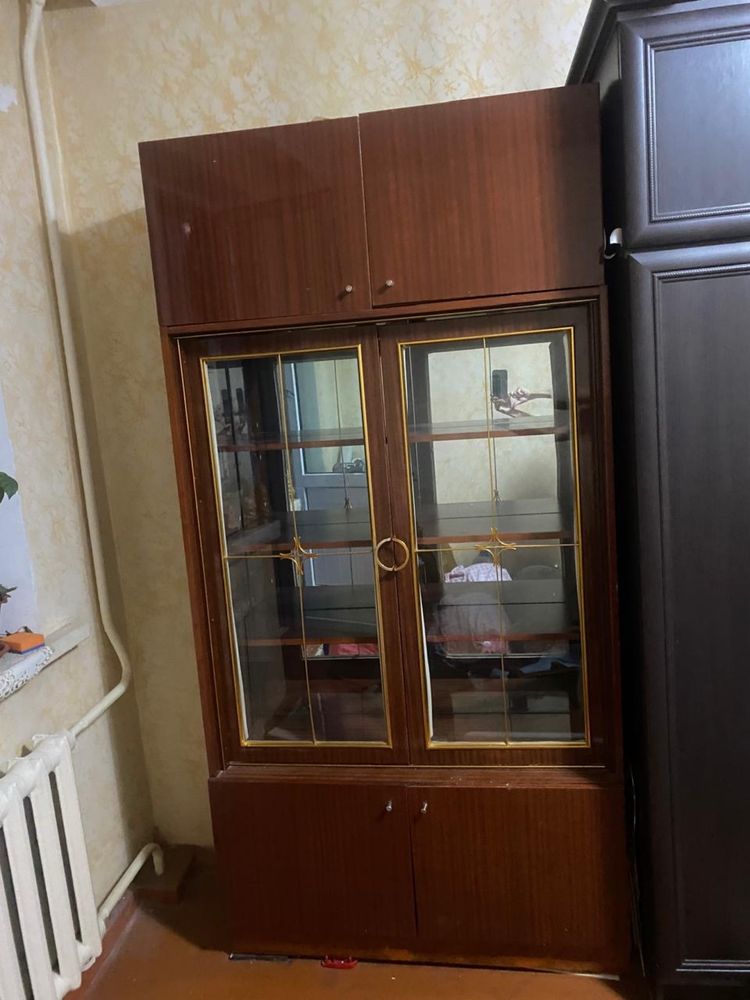 Сервант в гостинную