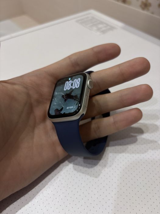 Apple Watch CE 2024