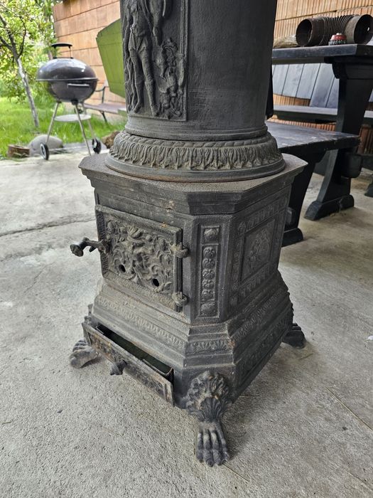 Soba antica din fonta