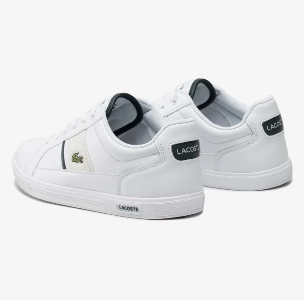 Обувки Lacoste.