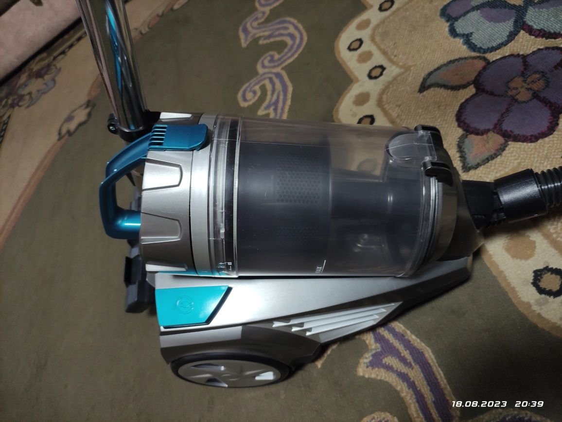 Продам пылесос TriTower 2200