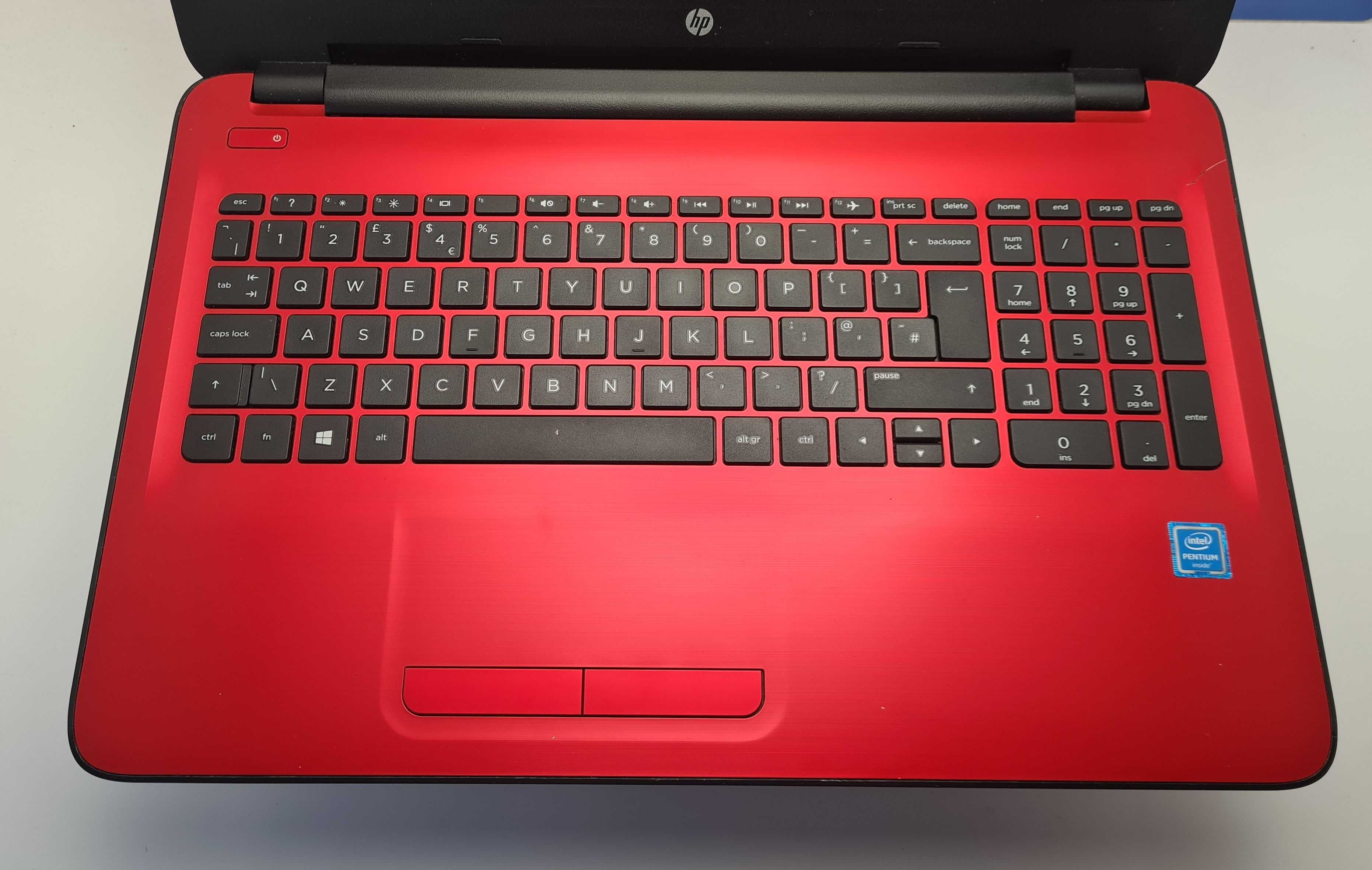 HP 15-AY024NA Pentium N3710/8GB/128SSD