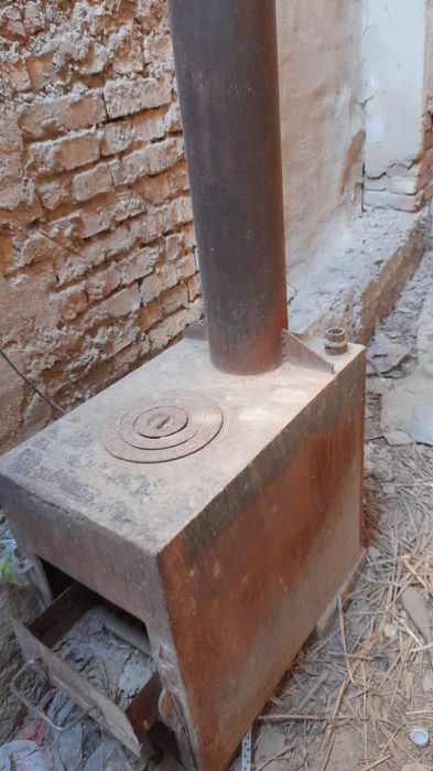 Продам отопительную печь газ, дрова, уголь.