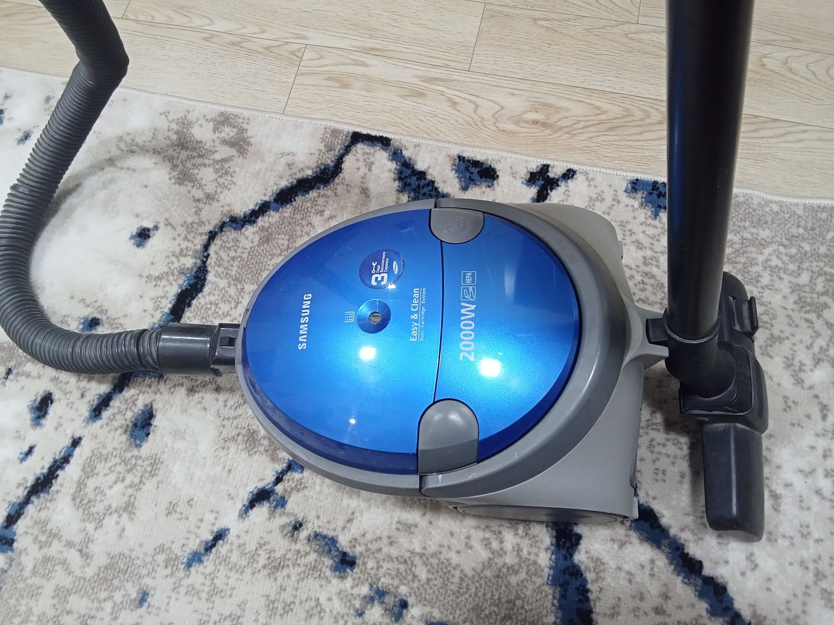 Samsung 2000w пылисос рабочая продается.