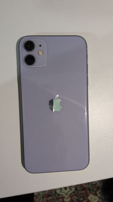 Vând iPhone 11 64 GB