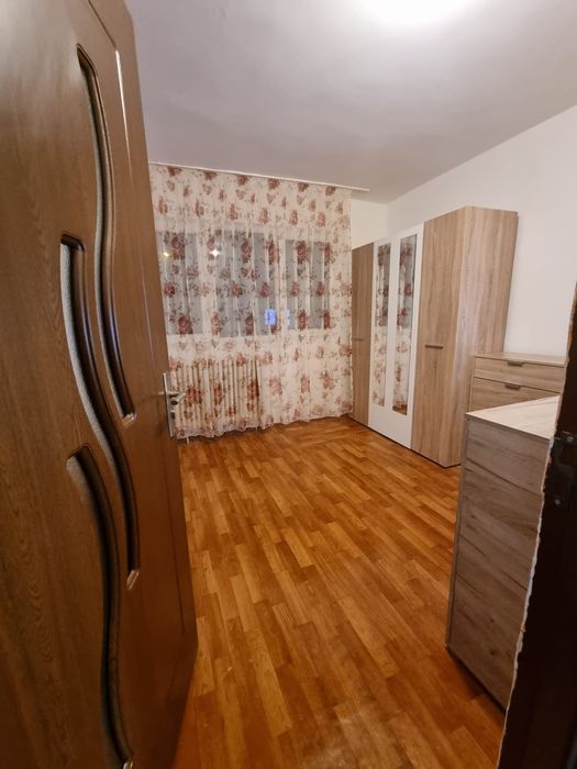 Proprietar inchiriez garsoniera