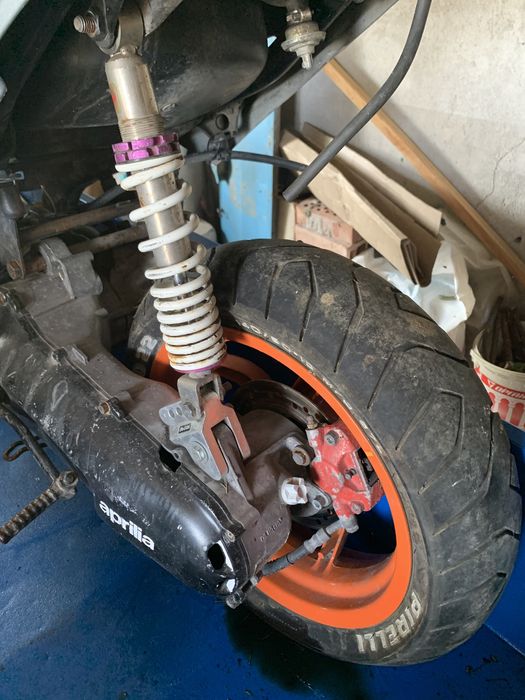 Aprilia 50 SR на части