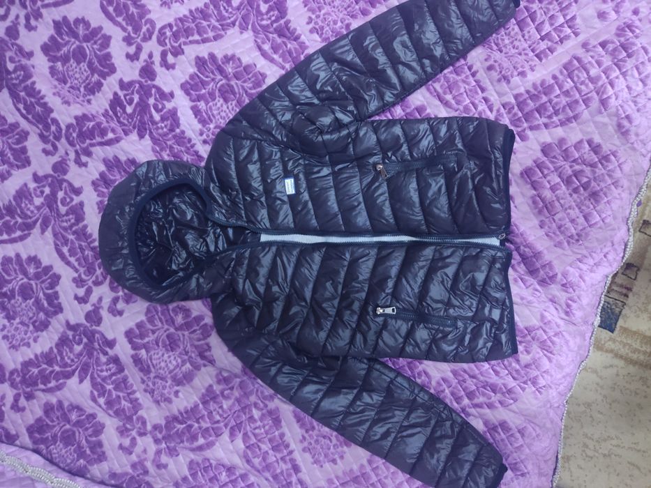 Продам куртку на мальчика