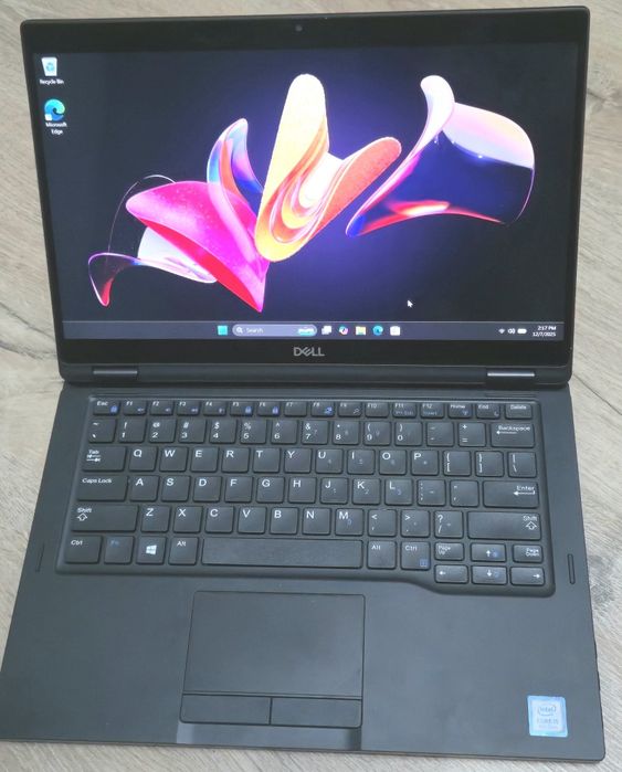 Laptop\Tableta Dell Latitude 7390 i5 8250u 8GB RAM 256SSD Baterie NOUA