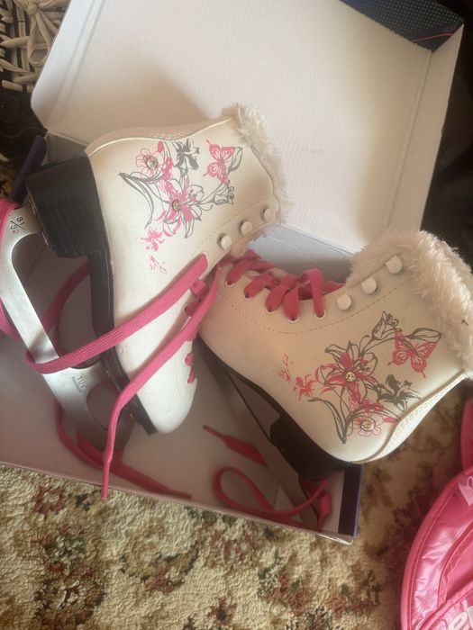 Коньки почти новые