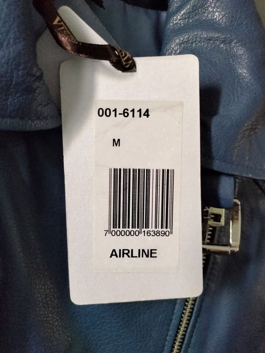 Продаю кожаную куртку женскую, размер М, новую.