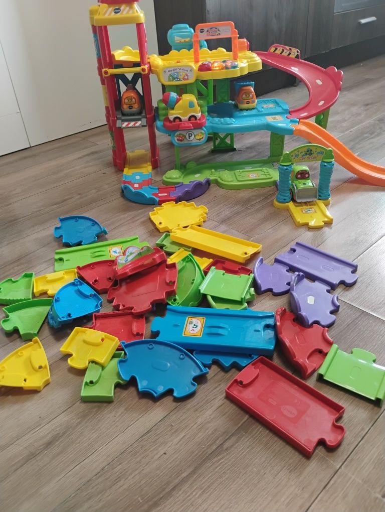 VTech гараж+ релси сет за удължаване на пистата