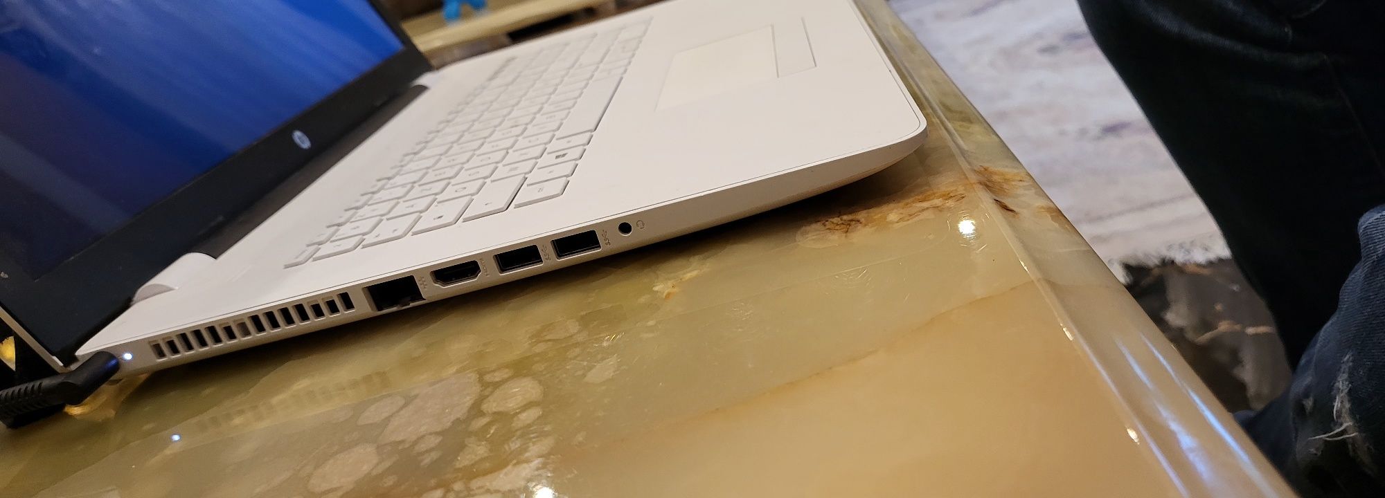 Лаптоп Notebook HP 17,9 инч