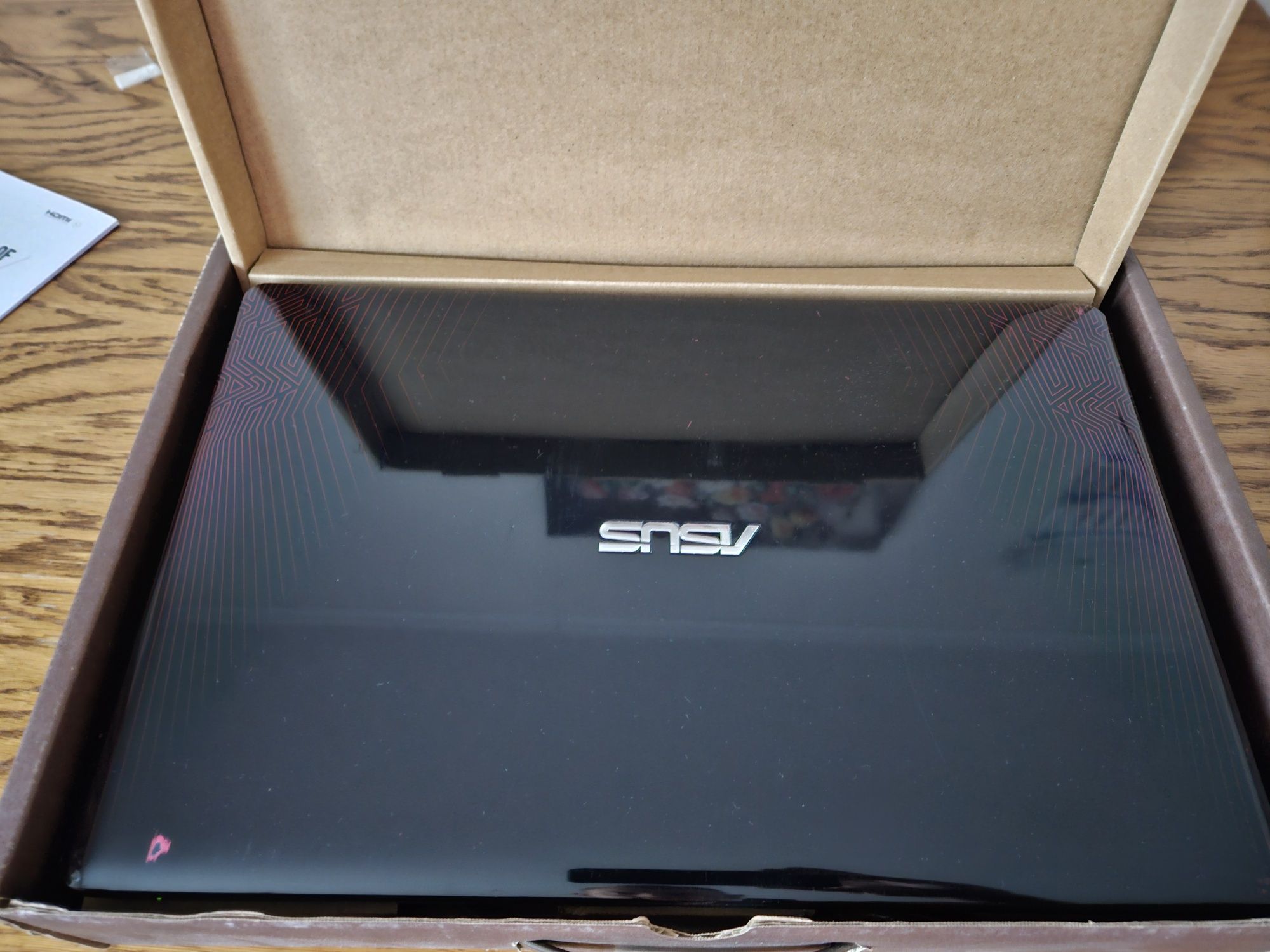 Vând Laptop Asus F550V gaming