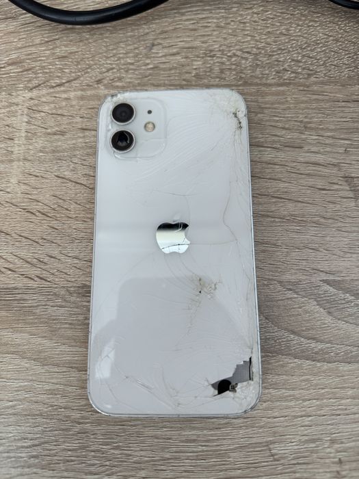 iPhone 12 за части