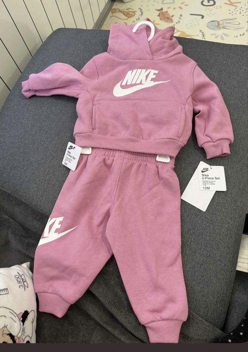 Нов бебешки екип Nike