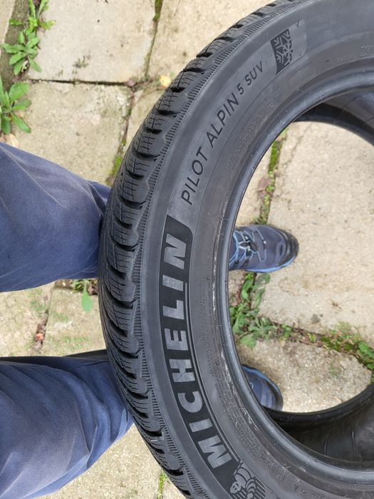 4бр 235/55/18гумите са за suv  много запазени
