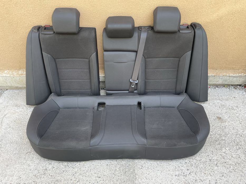 Предни и задни седалки insignia