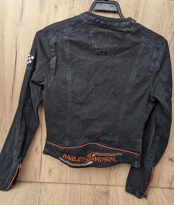Продавам дамско яке Harley Davidson, р-р S.