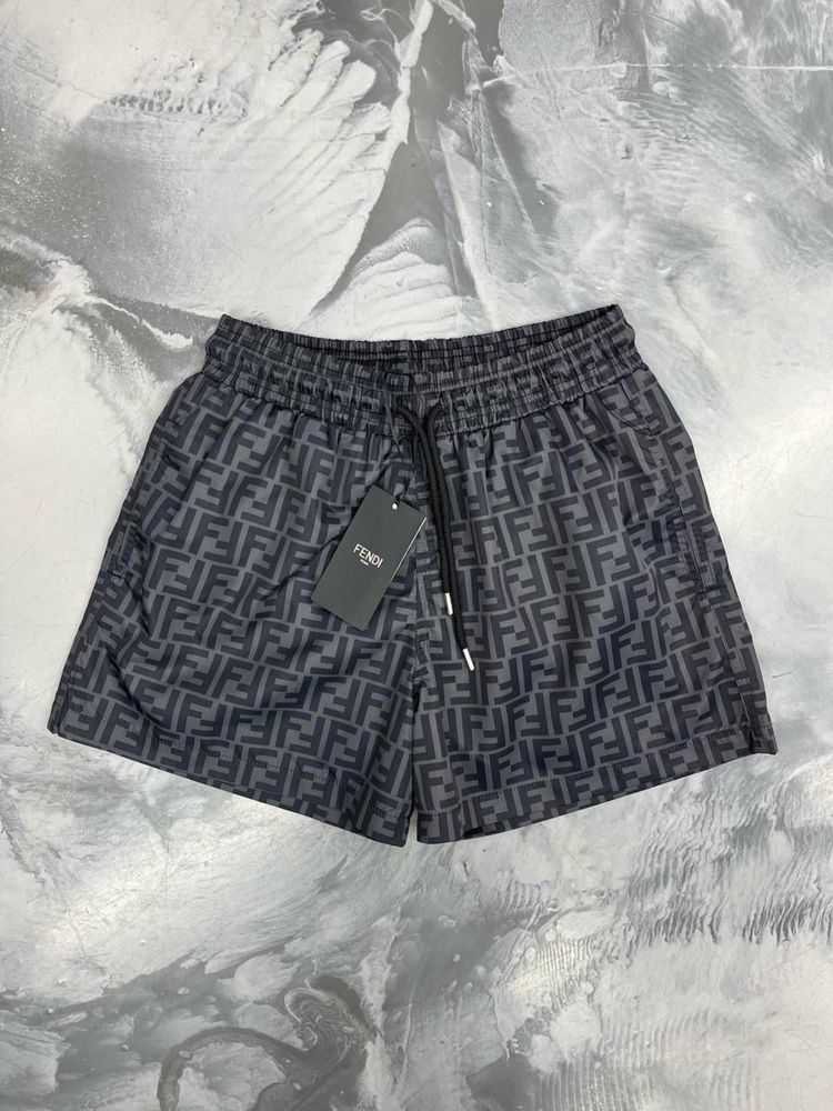 Sort de baie Fendi