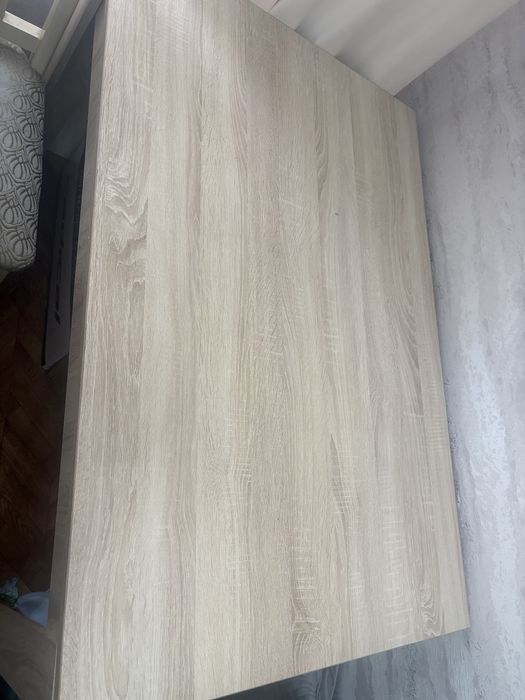 Стол 120x80 в хорошем состоянии материал дсп