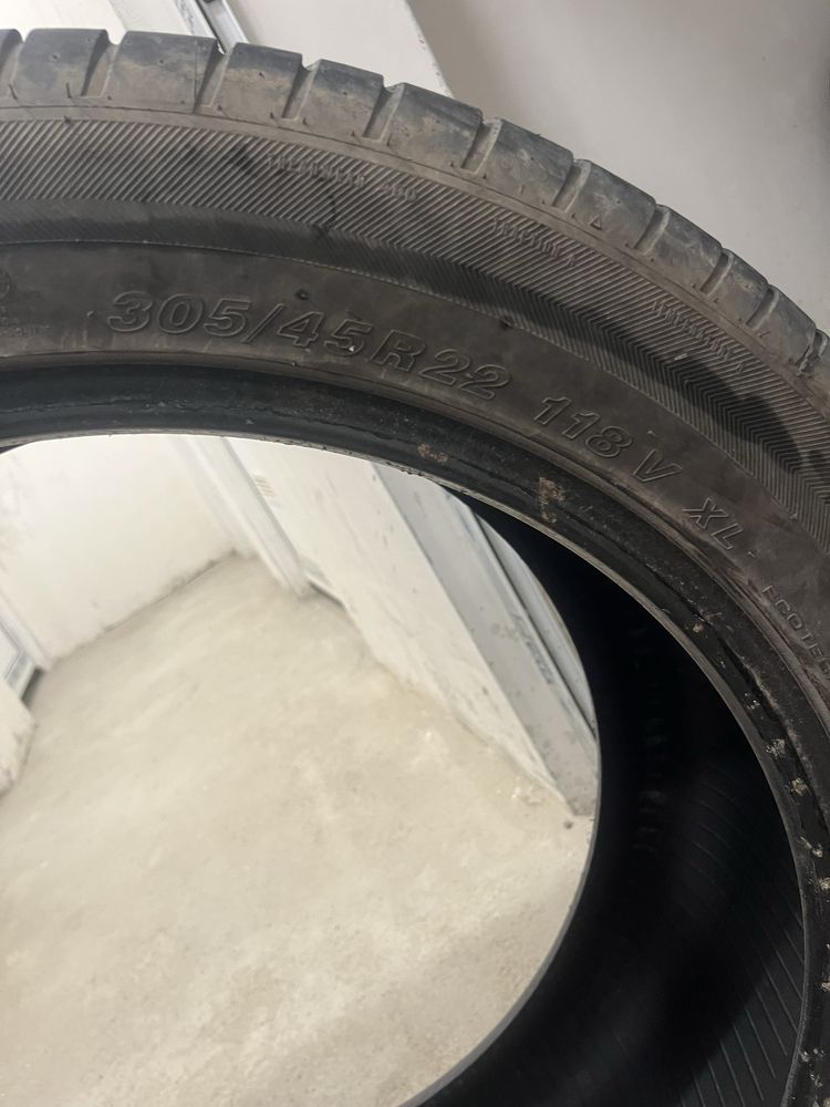 Гуми 235/55/20 pirelli и  305/45/22 achilles