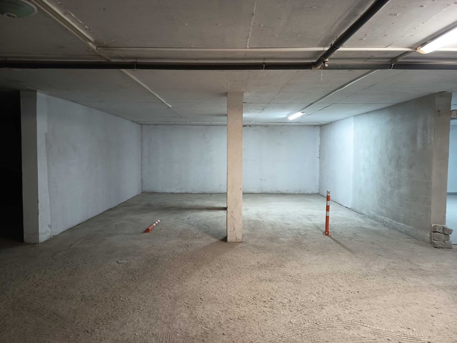 Паркомясто под наем