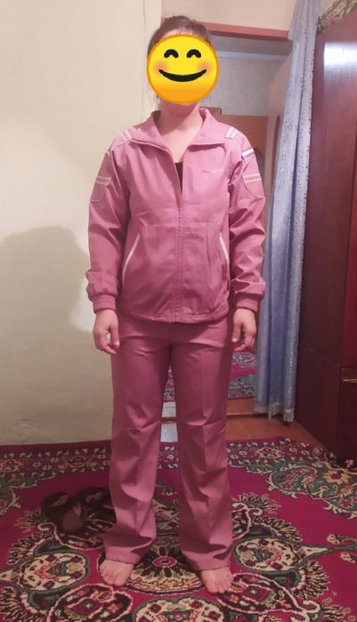 Продам спортивный костюм двойку (костюм и брючки) за 5000тг