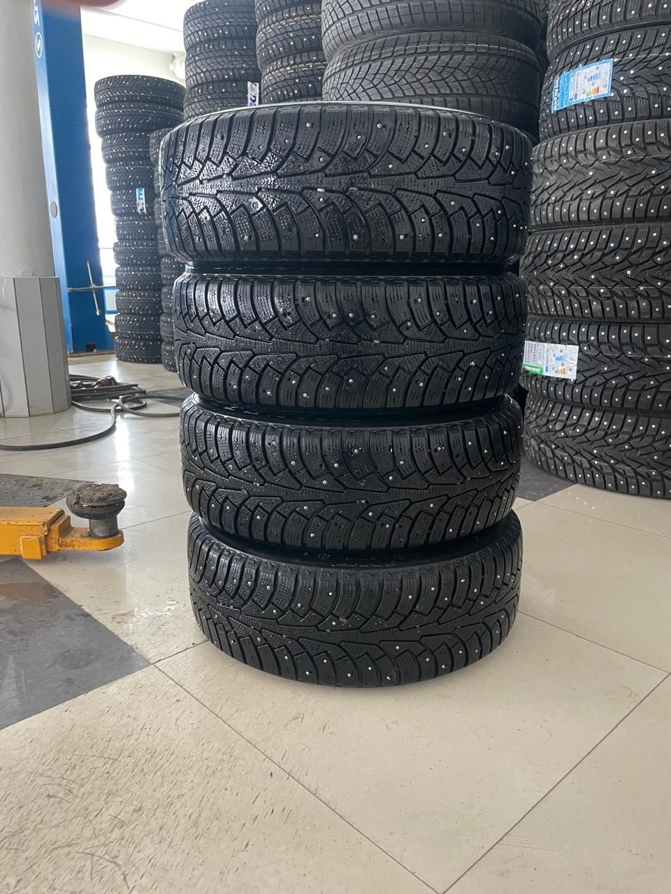 Продам зимние шины 205/55 R16 TR 757