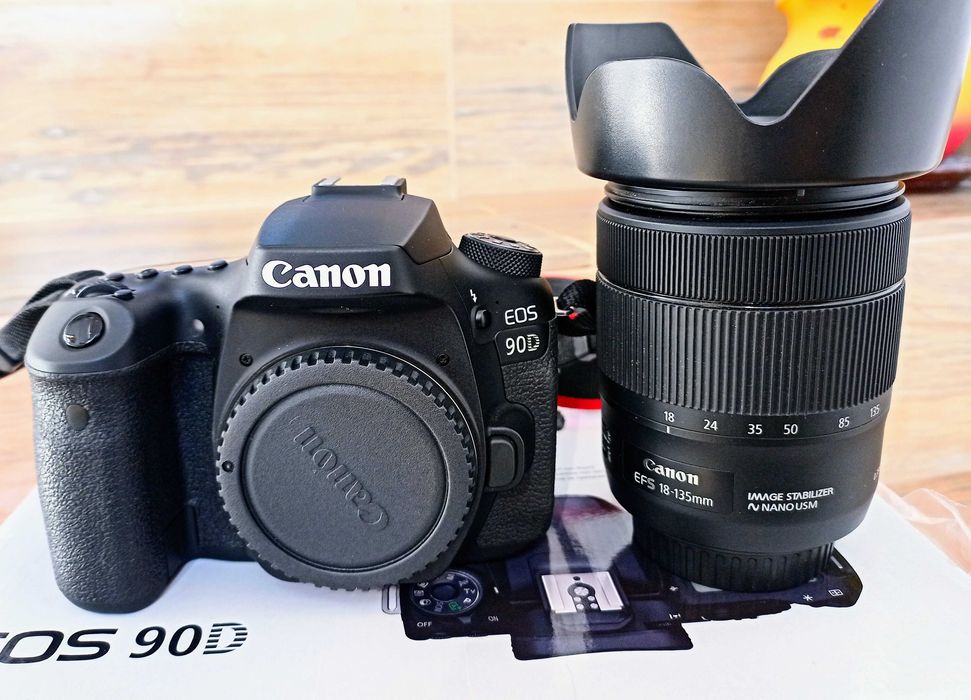 Canon 90 D + 18-135 IS USM nano
