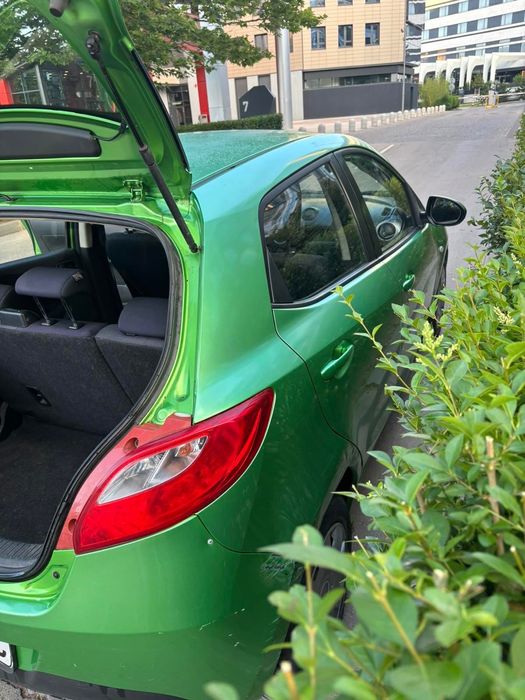 Mazda 2 година 2008 на 165 000 реални