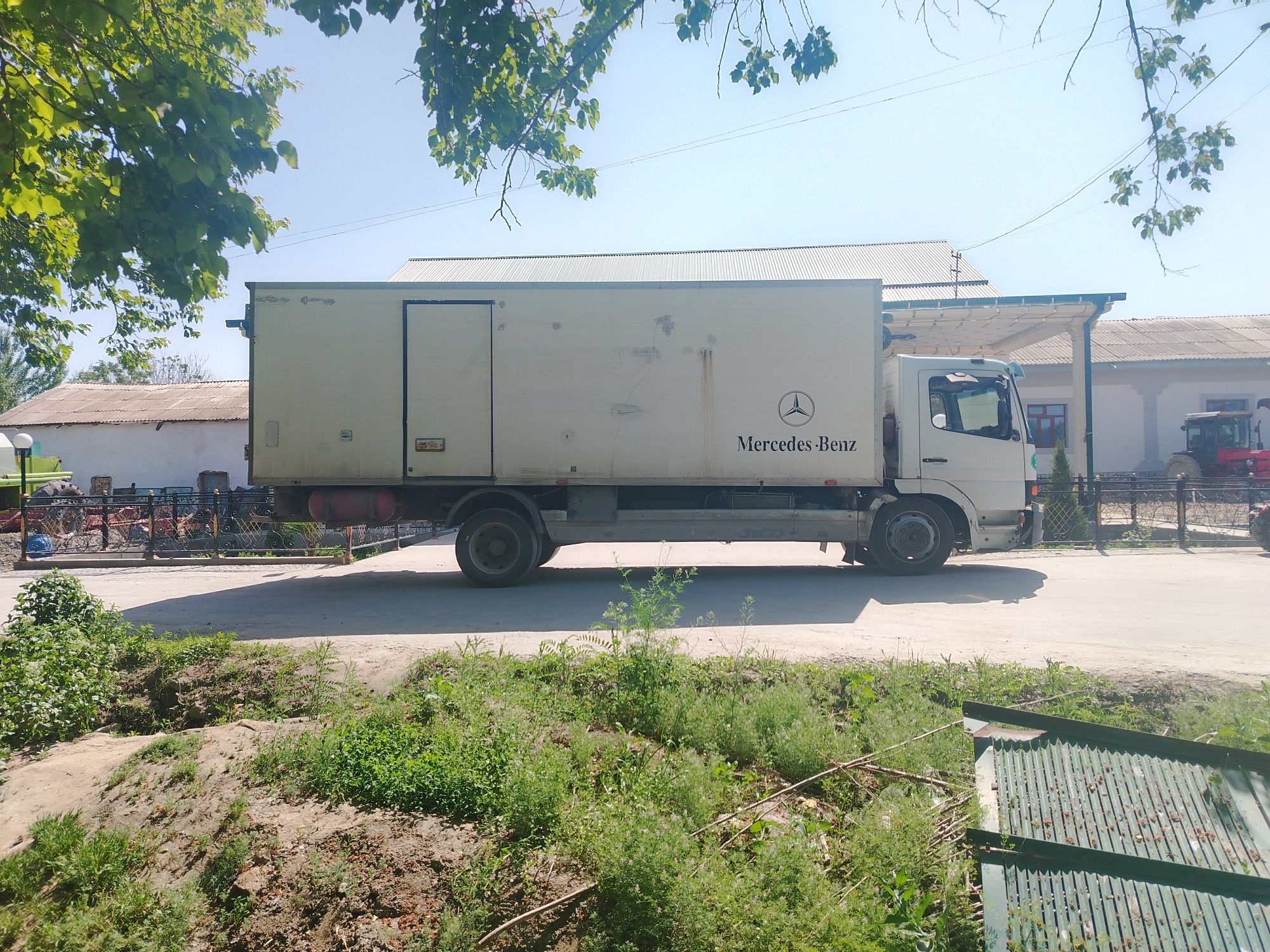 Mercedes Benz ateco yuk mashinasi, 10 tonnalik