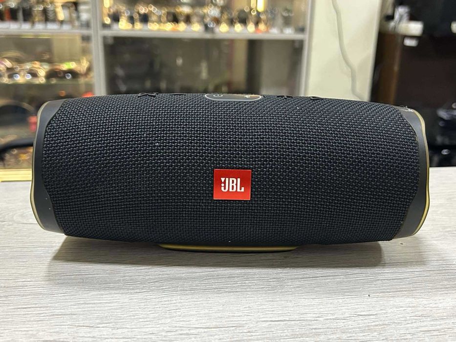 Bluetooth колонка JBL Charge 4