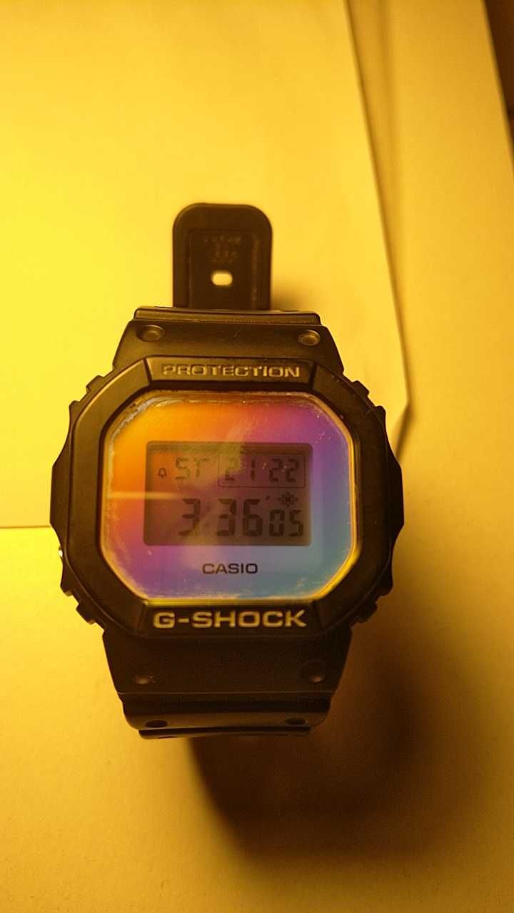 Casio G Shock DW 5600SR 1ER