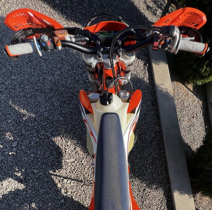 Vând KTM EXC 300 tpi 2023 inmatriculat.