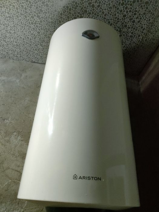 Аристон 100 л в отличном состоянии