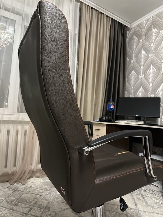 Стол компьютерный угловой с креслом