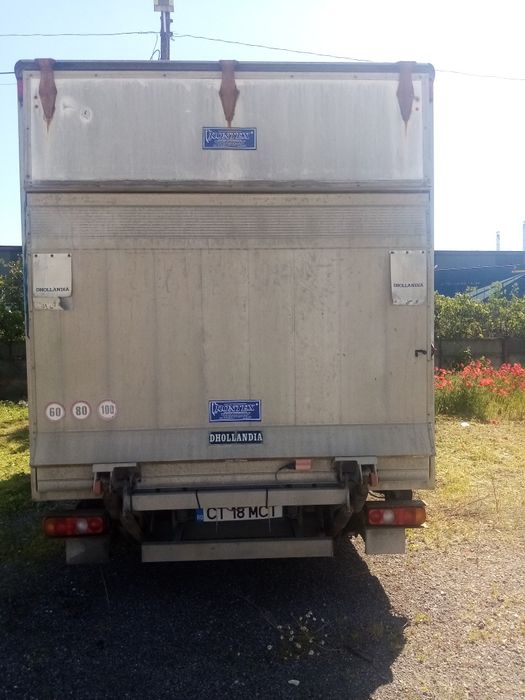 Vând Mitsubishi fuso