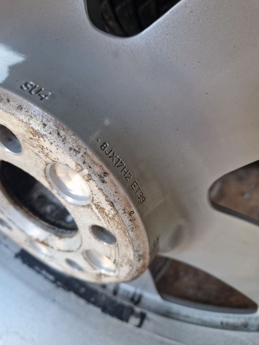 Гуми с джанти 17