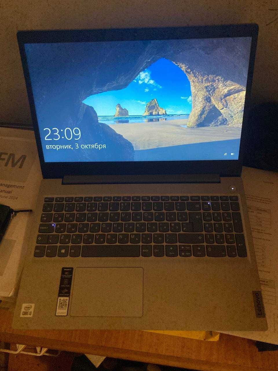 Lenovo Ideapad 3 i3 10110U ddr4 8gb 256GB SSD + 1TB HDD